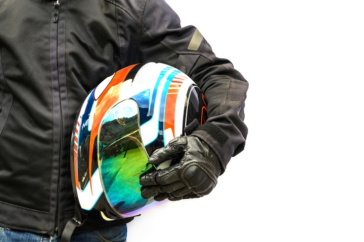 4 Shopping Tips to Buy a Motorcycle Helmet