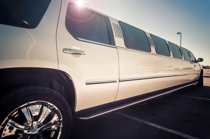 5 Guidelines for Booking a Limo from the Airport