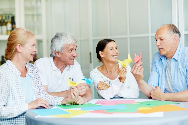 9 Recreational Activities for Old People in Retirement Homes