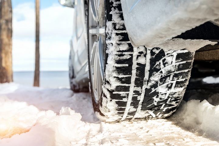 8 Tips for Driving on Icy Roads in Winter